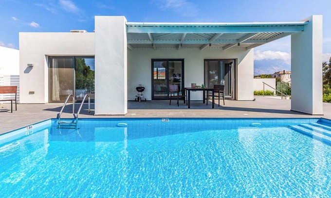 Svoronata Villa | La Mer, Nice villa in Svoronata w/