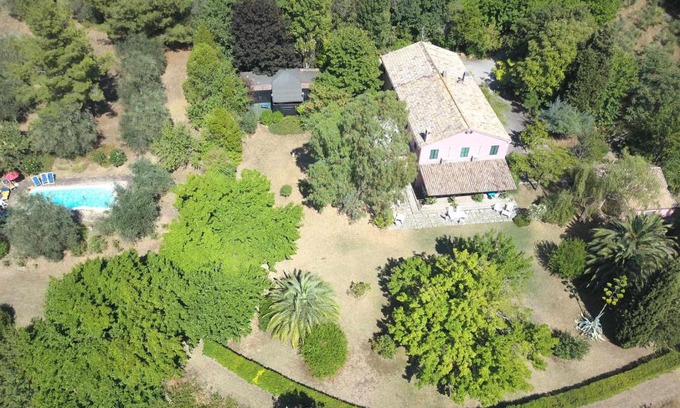 Senigallia Apartment | La meriggia Agriturismo- Ampio appartamento con terrazza esclusiva