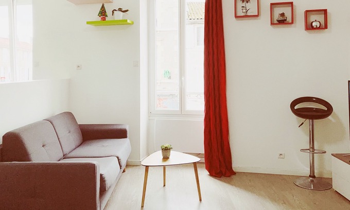 Fontenay-le-Comte Apartment | La MiMi: attractive T2 apartment in the city center, 40 m2