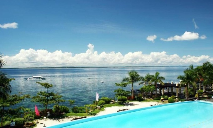 Lapu-Lapu Condo | La Mirada Residence – Large 1BR Condo with Ocean View, Pools & Beach Access