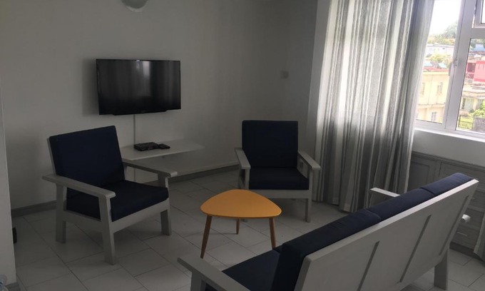 Forest Side Apartment | La Péninsule - Town Apartment in Curepipe 2