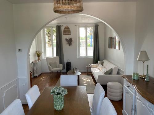 Margny-les-Compiegne Apartment | La petite Compiégnoise