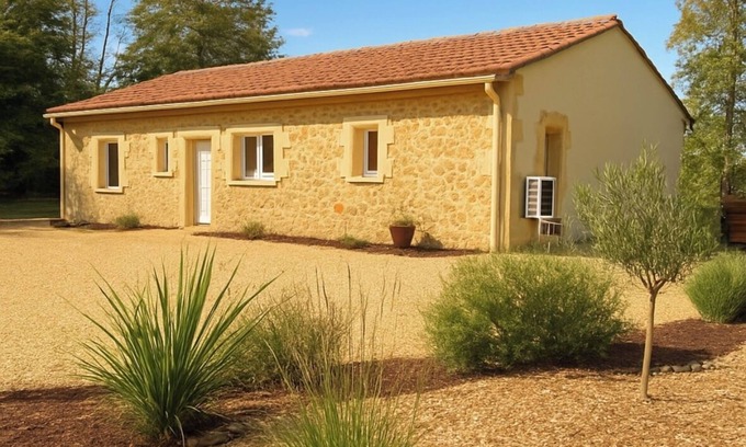 Pressignac-Vicq House | La Pierre Dorée - Private Jacuzzi - Romantic or family getaway Dordogne