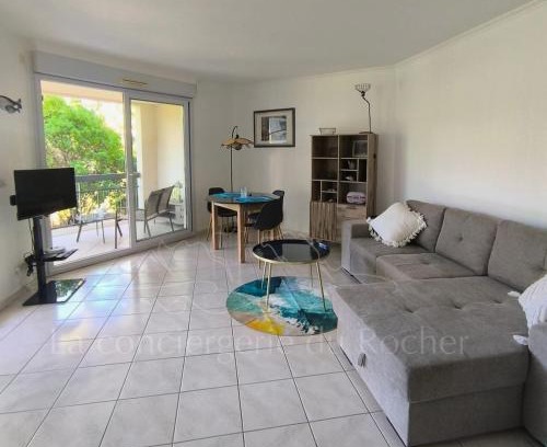 La Celle-sous-Gouzon Apartment | La Pilatine sublime appartement 2 personnes mer à pied