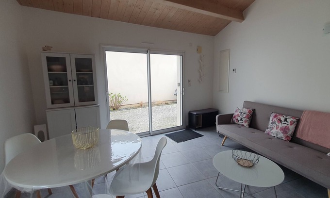 Angoulins House | La Rochelle Sud, house with garden near town center and beach.