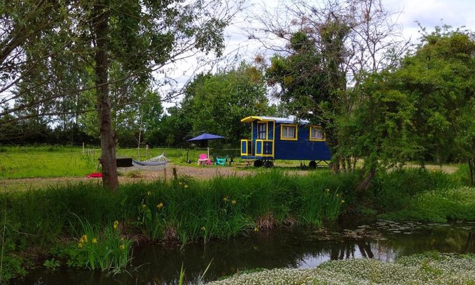 Le Vieil-Bauge House | La Roulotte Du Moulin De Palet