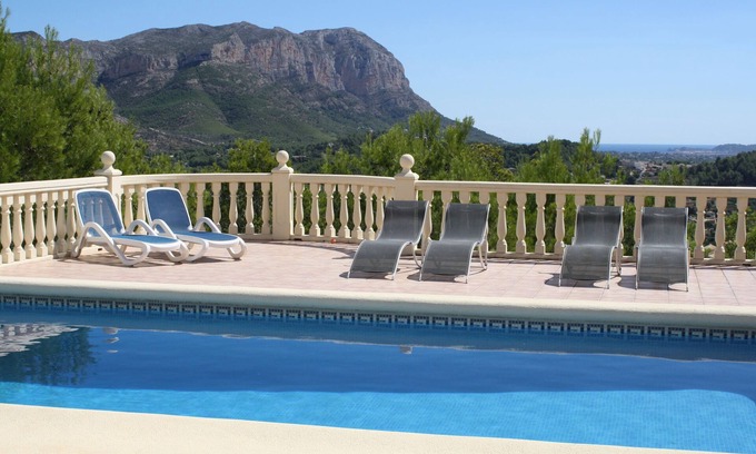 Pedreguer Villa | La Sella, spacious 4 bed villa with large pool, fabulous views to the sea, wifi