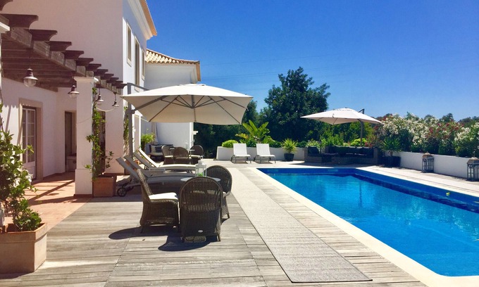 Tavira Apartment | La Senhora Das Oliveiras (The Garden Studio)