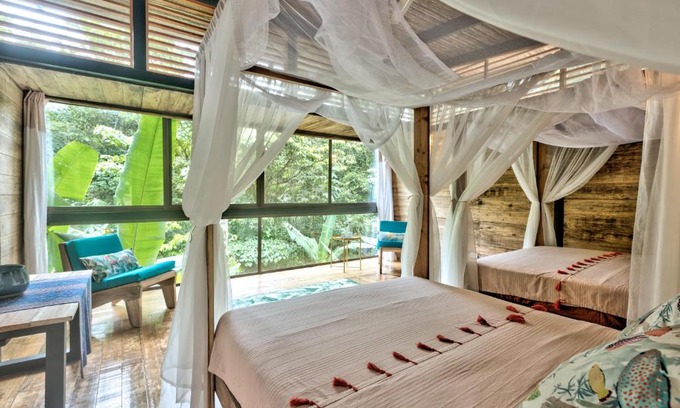 Cahuita Cabin | La Shamana - Ecological Concept in Jungle