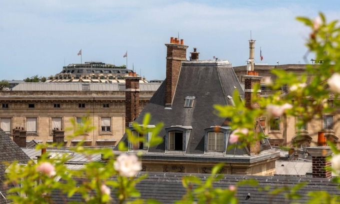 Saint-Germain-des-Pres Apartment | La Terrasse Royale – Iconic Views from St Germain’s Finest