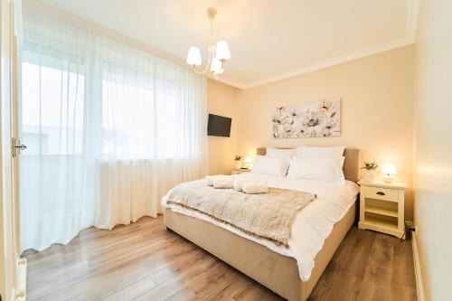 Dumbravita Apartment | La Vie en Rose Chic French-Style Apartment with Parking in Timisoara