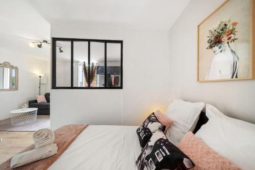Beaune Apartment | La Vie En Rose, Studio Cv Beaune