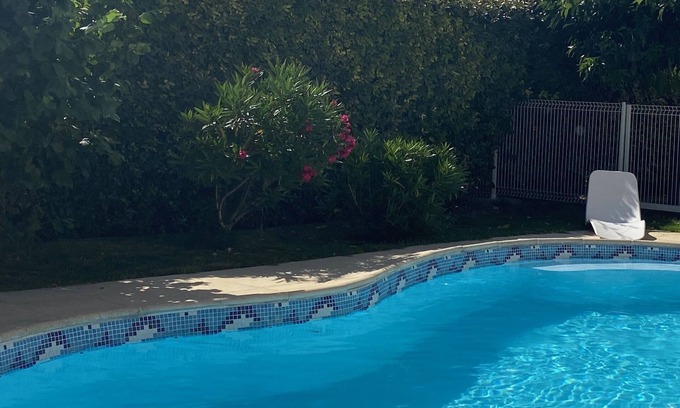 Monteux Villa | La Villa des Sourires SWIMMING POOL/SPA/SAUNA/CLIM