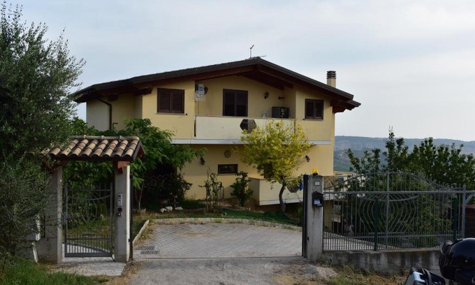 Citta Sant'Angelo Bed & Breakfast | LA VILLA IN CAMPAGNA