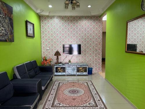 Johor House | Labis Homestay Afina