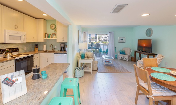 Folly Field Villa | Labor Day Discount @ ISLAND CLUB🏝️Ocean Resort,Lagoon view! free Bikes,chairs