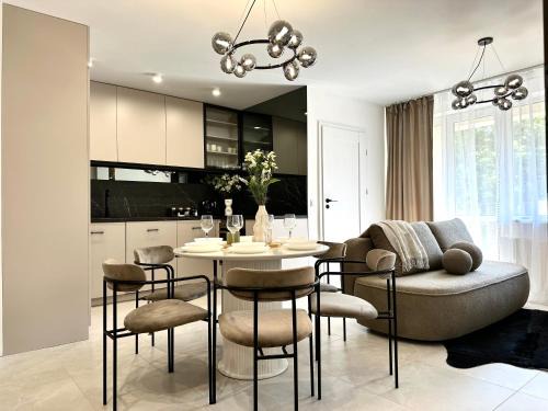 Wroclaw City Center Apartment | ŁACIARSKA 59 Apt 3 - 200m Main Square - Self Check-In 20h - Balcony