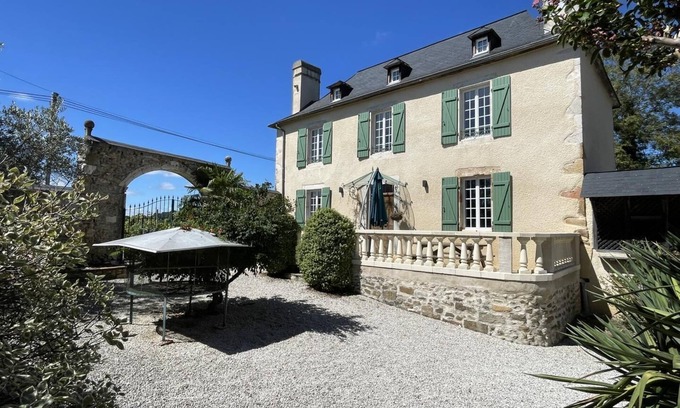 Laroin House | Lacoste - Laroin - Gîte