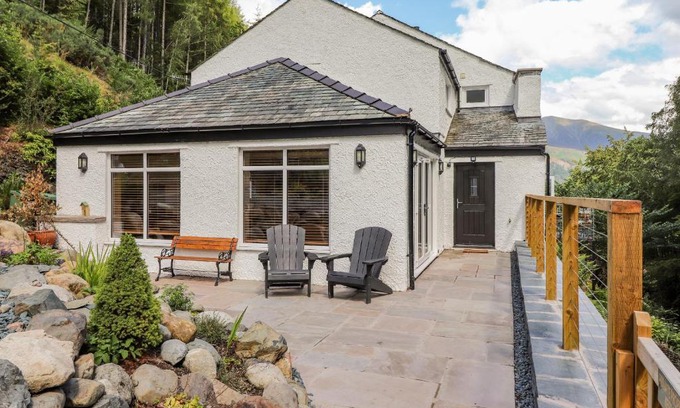 Thornthwaite House | Ladstock Cottage