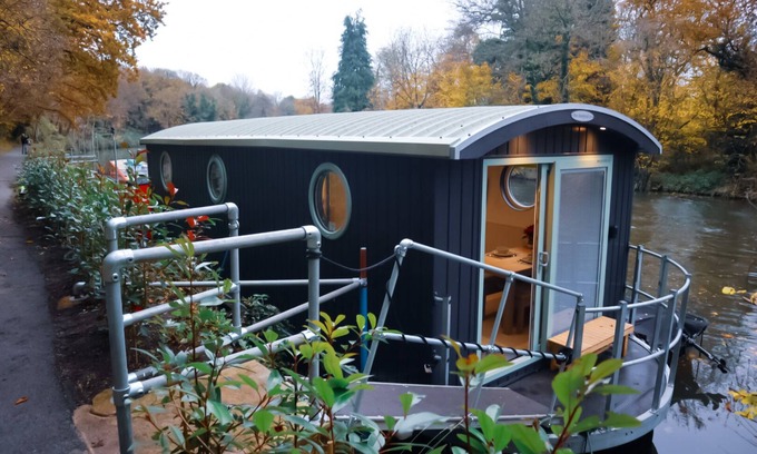 Maidstone Boat Rental | Lady Florence, Maidstone a Cosy River Boat with Castle Views