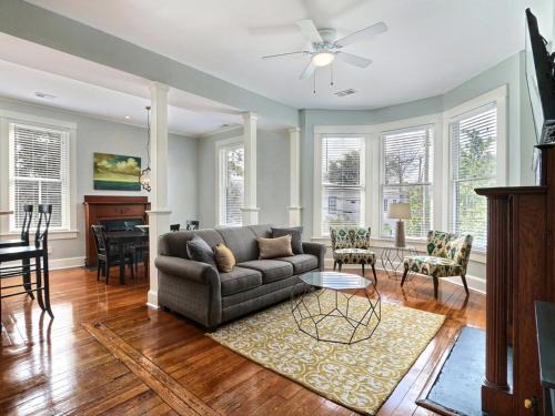 Historic Downtown Savannah Apartment | Lafayette Row Unit 2