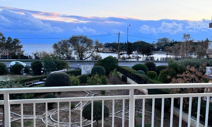 Lagonissi Apartment | Lagonisi Luxury 2 bedroom appartment by the sea 2
