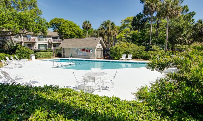 Isle of Palms Villa | Lagoon view condo w/ private balconies, shared pool & basketball - beach access