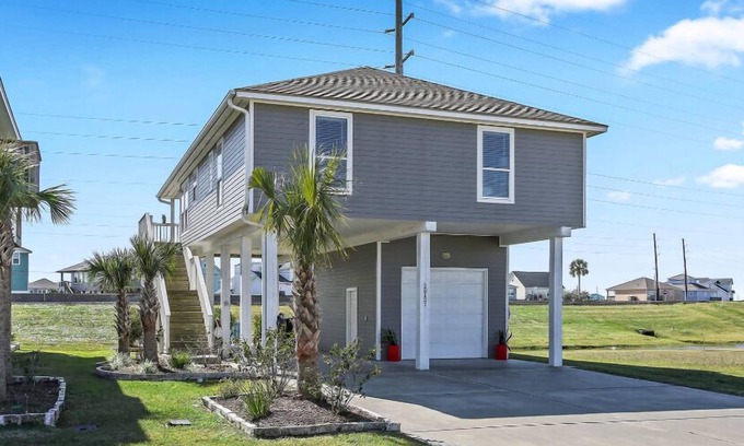 Pointe San Luis House | Lagunita! Easy Beach Access & Water Views!