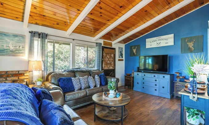 Groveland Cottage | Lake Access, Fire Pit: Scenic Groveland Cottage!