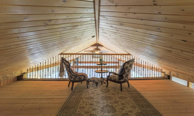 Hamilton House | Lake Erie Manor-5800 sq. ft. with SwimSpa-short drive to the beach,