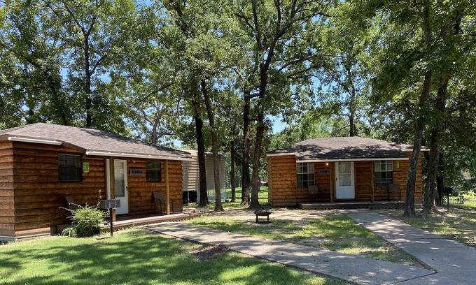 Yantis Cabin | Lake Fork Water Front Log Cabin #1