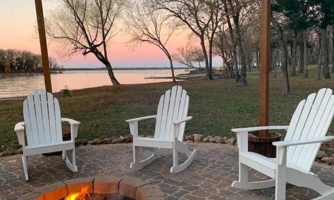 Wills Point House | Lake Front Cabins: 1.5 acres, zip line, SUP, kayak