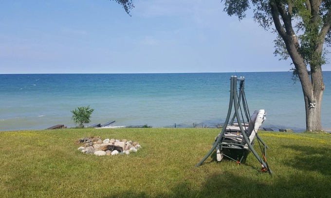 Lexington Cottage | Lake Front Summer Cottage with private beach.