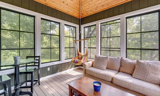 Williams Bay Cottage | Lake Geneva Family Gem w/Fenced Dog Run!
