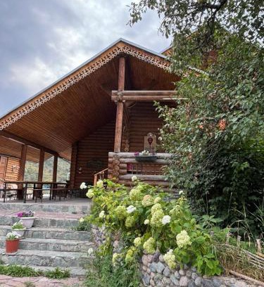 Besqaynar Villa | Lake house!