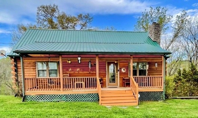 Rock Island Cabin | Lake house on 5 acres. Pet Friendly! Close to State Parks, Caverns, and Marinas.