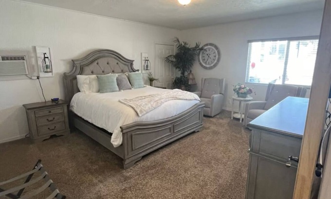 Lake Havasu City House | Lake Life at it's finest!nnSharennSave
