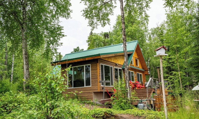 Anchorage Cabin | Lake Log Cabin with Wood-fired Hot Tub