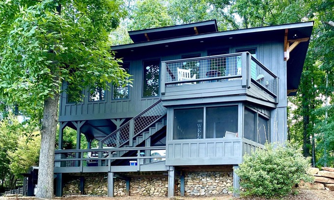 Dadeville House | Lake Martin Cottage in Blue Creek
