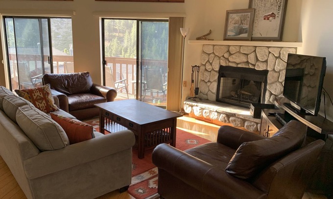 Incline Village House | Lake & Mountain Views Condo - 5 min. drive to lake, ski and golf