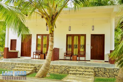 Yodakandiya House | Lake Near Yala