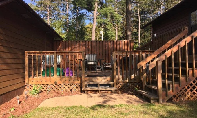 Tomahawk Cottage | Lake Nokomis Breezy Bay Retreat- Tomahawk Wi - Newly remodeled