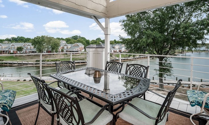 Cornelius Condo | Lake Norman Luxury Waterfront 3rd floor Condo with Elevator, Pool, Tennis