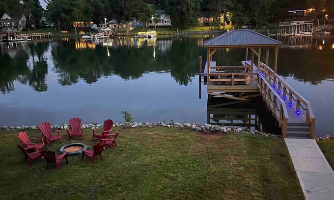 Denver House | Lake Norman Waterfront with Dock, hot tub fire pit and pool table