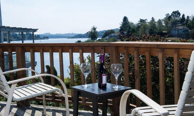 Neotsu House | Lake Point Hideaway