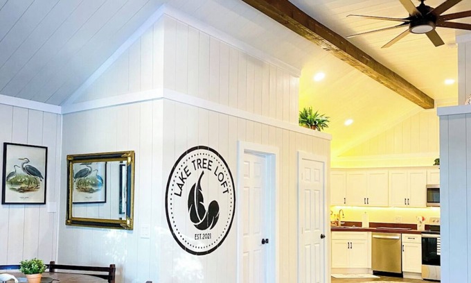 Vero Beach Apartment | Lake Tree Loft mins from the Beach-Barn Style Chic