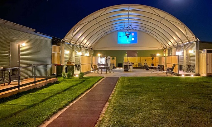 Sea Lake Hotel | Lake Tyrrell Accommodation LTA