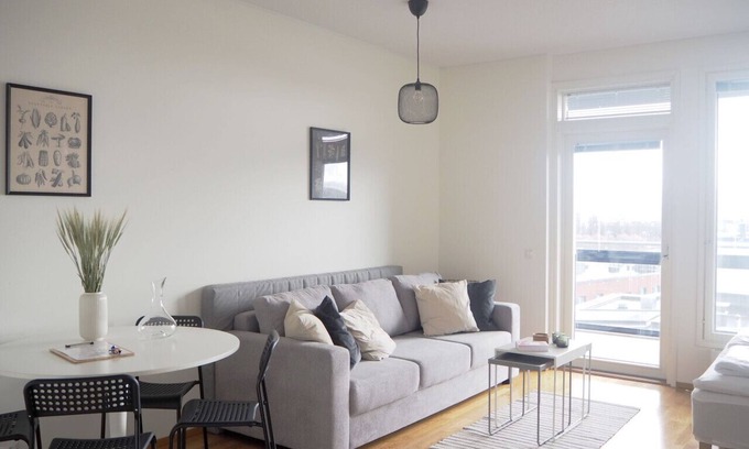 Tampere Apartment | Lake View 7th Floor Studio next to Downtown
