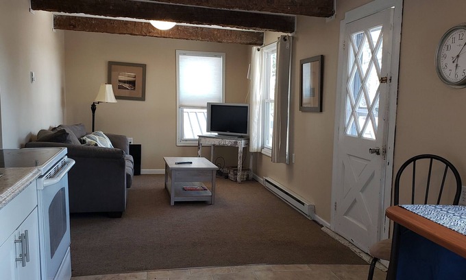 Sylvan Beach Apartment | Lake View apartment in the middle of Sylvan Beach