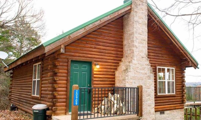Garfield Cabin | Lake View Cabin for 2
